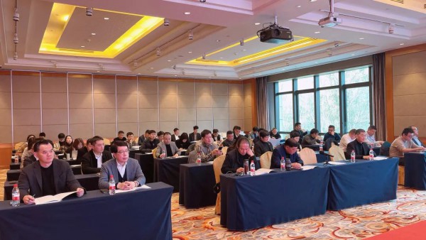 浙江省服裝行業(yè)協(xié)會童裝分會四屆三次會員大會在杭州召開 浙江省服裝行業(yè)協(xié)會童裝分會四屆三次會員大會在杭州召開